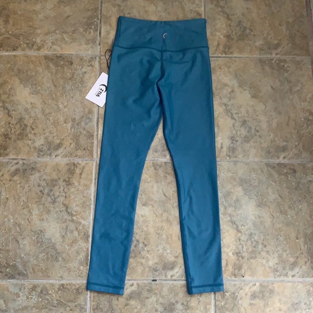 Zyia | Metallic Ocean Light and Tight Leggings 7/8 24” Size 2 - Picture 10 of 11